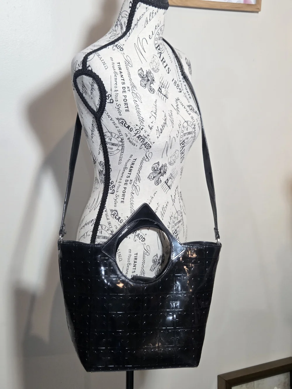 Vintage Liz Claiborne Black Patent Monogram Tote With Yellow Interior Y2K Style